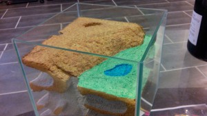 Peinture dessus, Mon premier nid, en béton cellulaire et éclairage