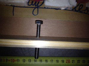 Vis prise dans le mélange, Nid mural (tutoriel)