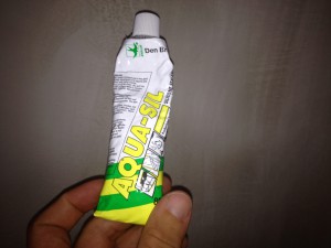 Colle silicone, [Tuto] Nid plexi pour les nuls en bricolage