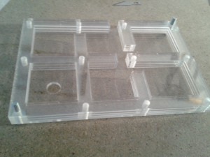 FPLEXI08, Premier nid plexiglas simple