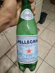 San-pelegrino., Piege actif à moucherons