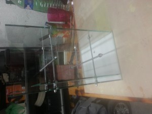 9mm entre les 2 vitres pour qu'elles puissent creuser, Nid tout en verre et creusable ;-)