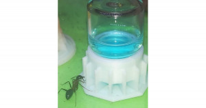 Photo de l'abreuvoir en question pris sur le site marchand., Abreuvoir en impression 3D